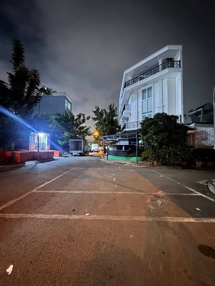 Đất nền KDC Quận 8, 80m² giá 4.3 tỷ - Sổ hồng riêng, vị trí đắc địa!