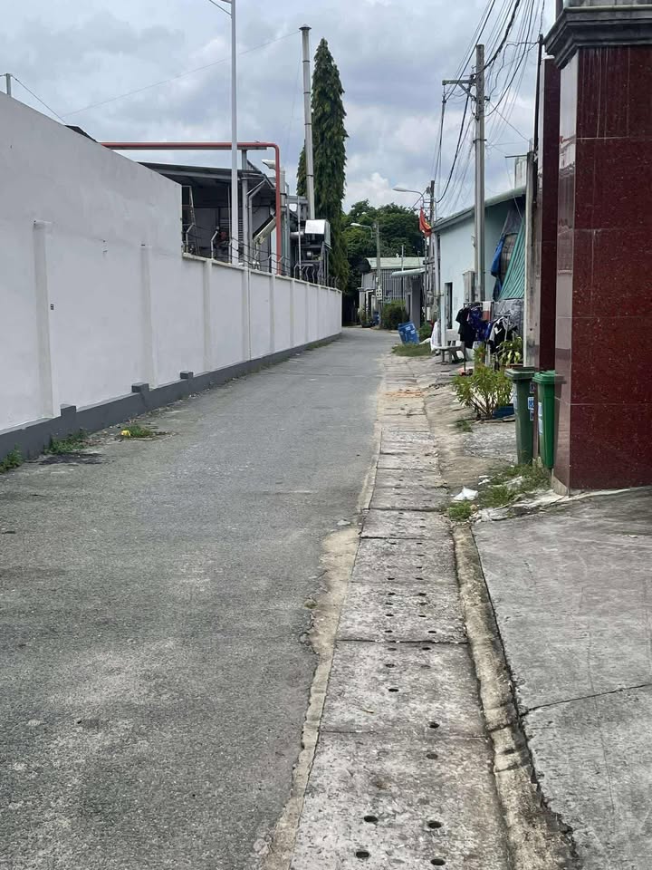 Kho Hiệp An Thủ Dầu Một 598.5m² giá 7 tỷ - Đường nhựa rộng rãi, tiện lợi!