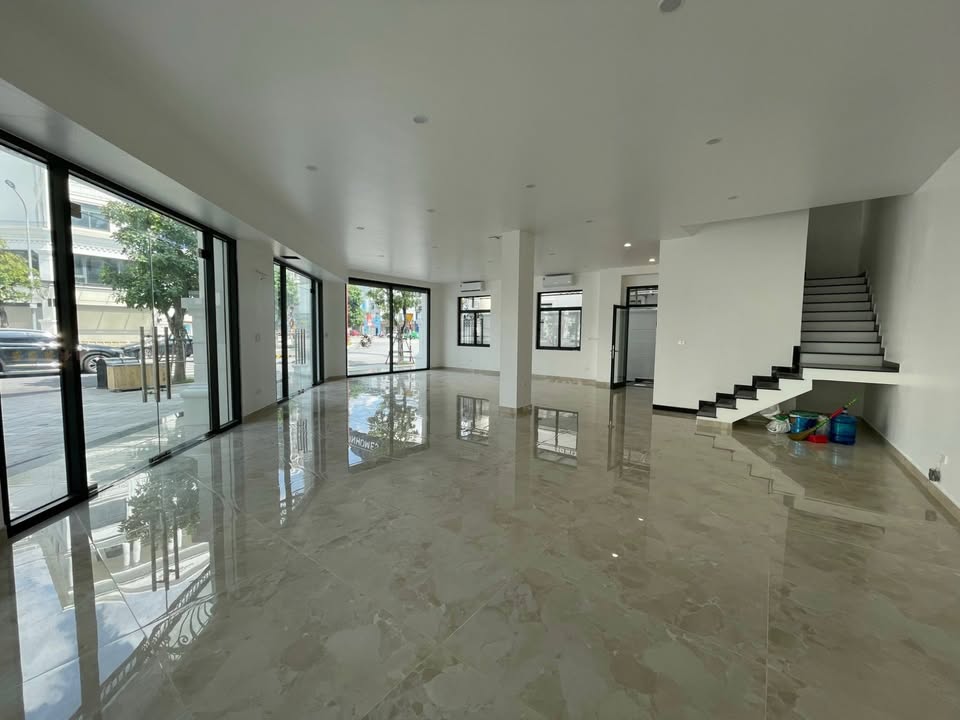 Sàn văn phòng cho thuê Vinhomes Marina 110m² giá 30 triệu - Mặt tiền đẹp, dễ nhận diện!