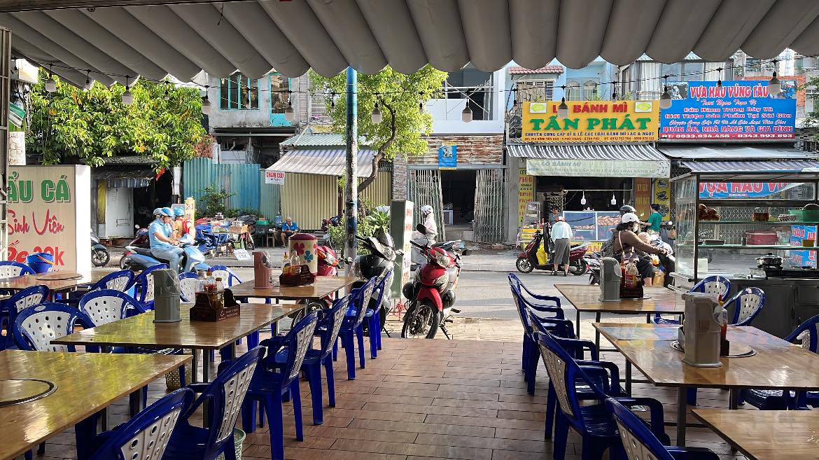 Cho thuê mặt bằng mặt tiền 443 Kênh Tân Hóa, quận Tân Phú - Giá chỉ từ 6 triệu/tháng!