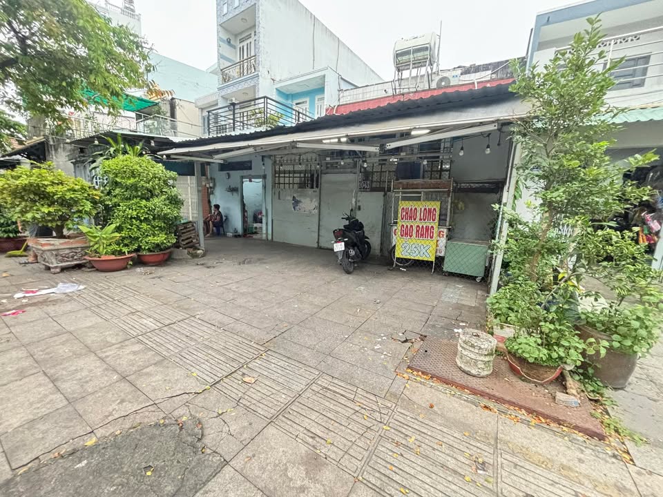 Cho thuê mặt bằng 1040 Lò Gốm, quận 6 - Diện tích 42m² chỉ 2.5 triệu/tháng!