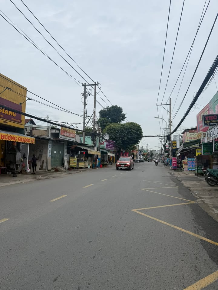 Cho thuê mặt bằng Nguyễn Duy Trinh, Quận 2, 320m² - Phù hợp kinh doanh đa dạng!