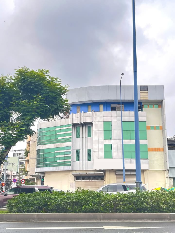 Cho thuê FrontHouse 160m² đường Cao Văn Lầu - Mặt tiền ngay ngã ba sầm uất!