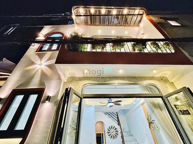 Nhà Phan Văn Trị Bình Thạnh 30m² giá 4.95 tỷ - Chính chủ bán gấp!