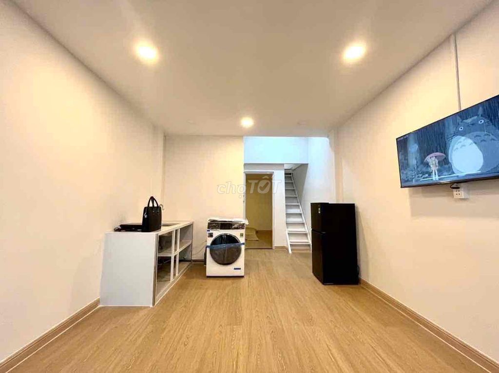 Nhà 1 trệt 1 lầu tại Lê Văn Lương, Quận 7 - Full Nội Thất Mới 100% chỉ 9.5 triệu