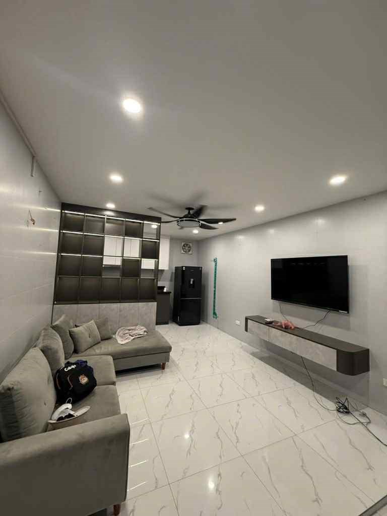 Nhà phố Khâm Thiên 40m² giá 6 tỷ - Lô góc, gần hồ Huy Văn, kinh doanh sầm uất!