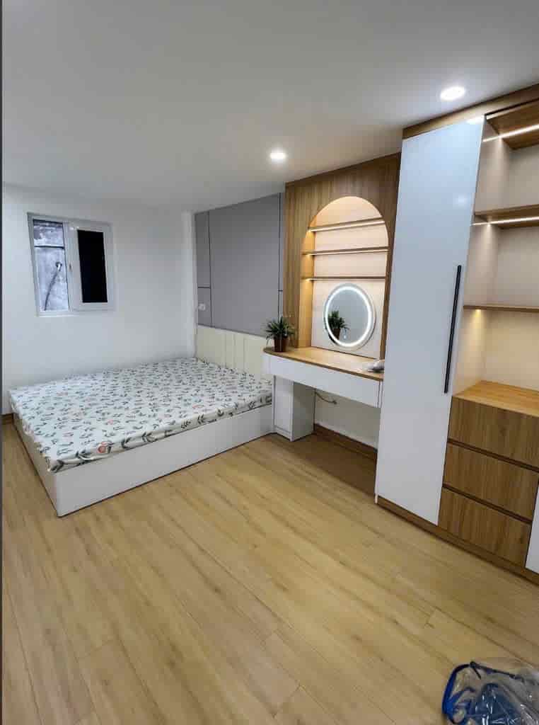 Bán nhà liền kề 5 tầng tại Tam Trinh 30m² giá 8.45 tỷ - Kinh doanh đắc địa, ô tô đỗ cửa!