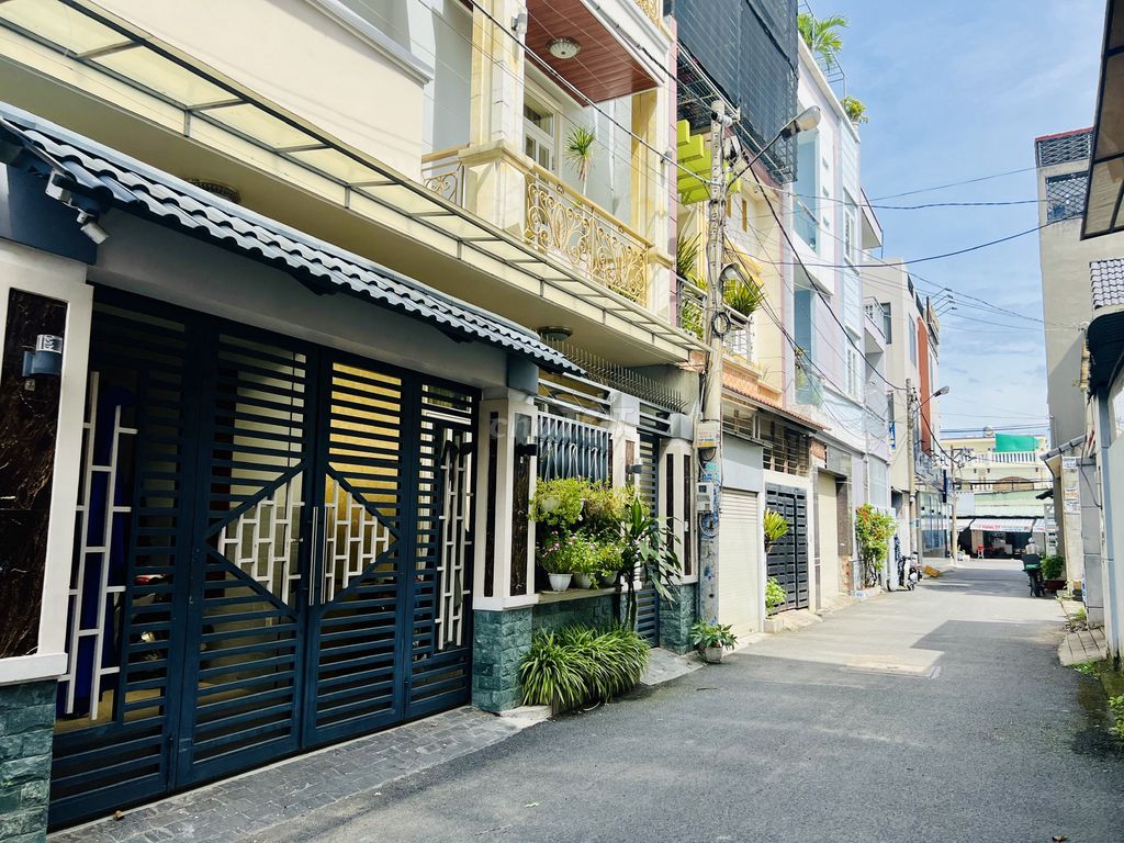 Đất nền Thủ Đức 300m² giá 15 tỷ - Đầu tư sinh lời với dãy trọ cho thuê!