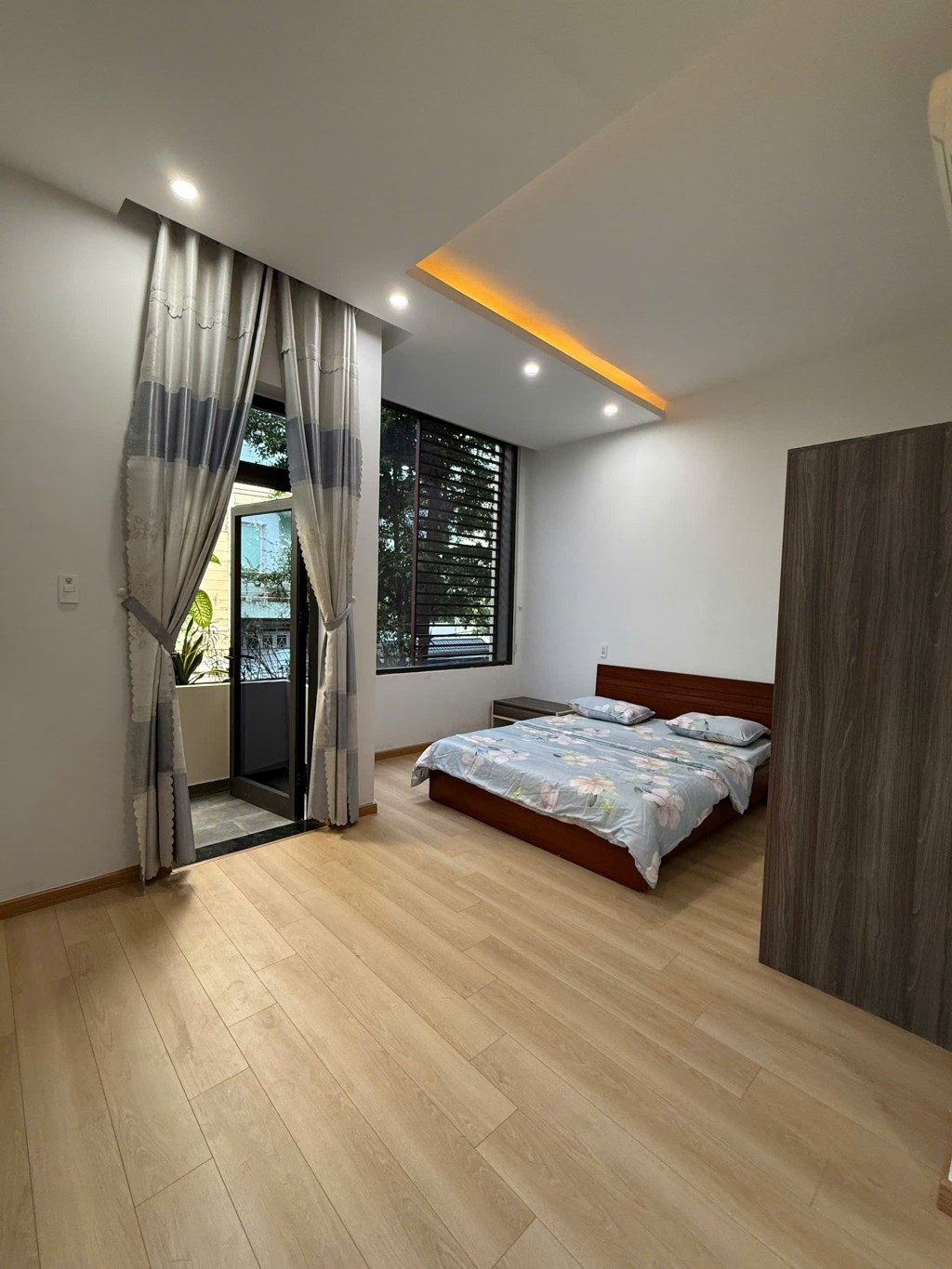 Nhà mặt phố Trường Chí Cương 97m² giá 15.5 tỷ - Kinh doanh đỉnh cao!