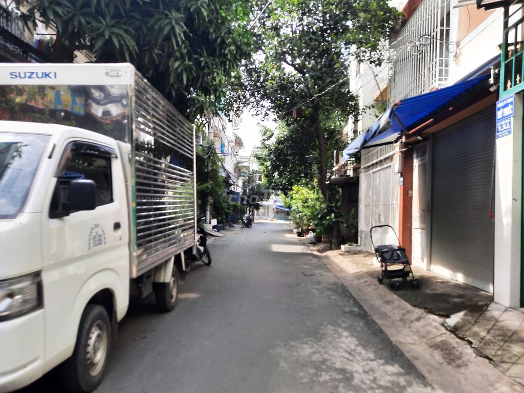 Nhà Bình Phú 1, Quận 6 - Diện tích 80m² chỉ 7.5 tỷ - Cơ hội hiếm có!