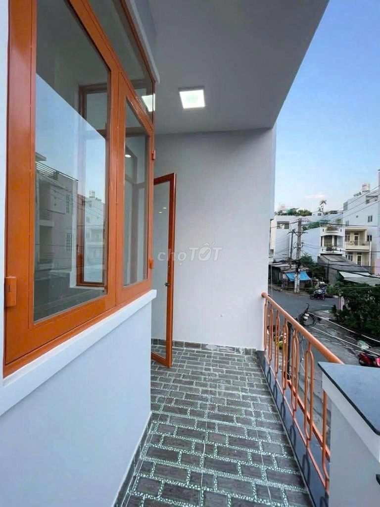 Nhà đẹp 2 tấm mặt tiền đường số 32A Khu Bình Phú Quận 6 - Giá 9.5 tỷ - Đầu tư sinh lời!