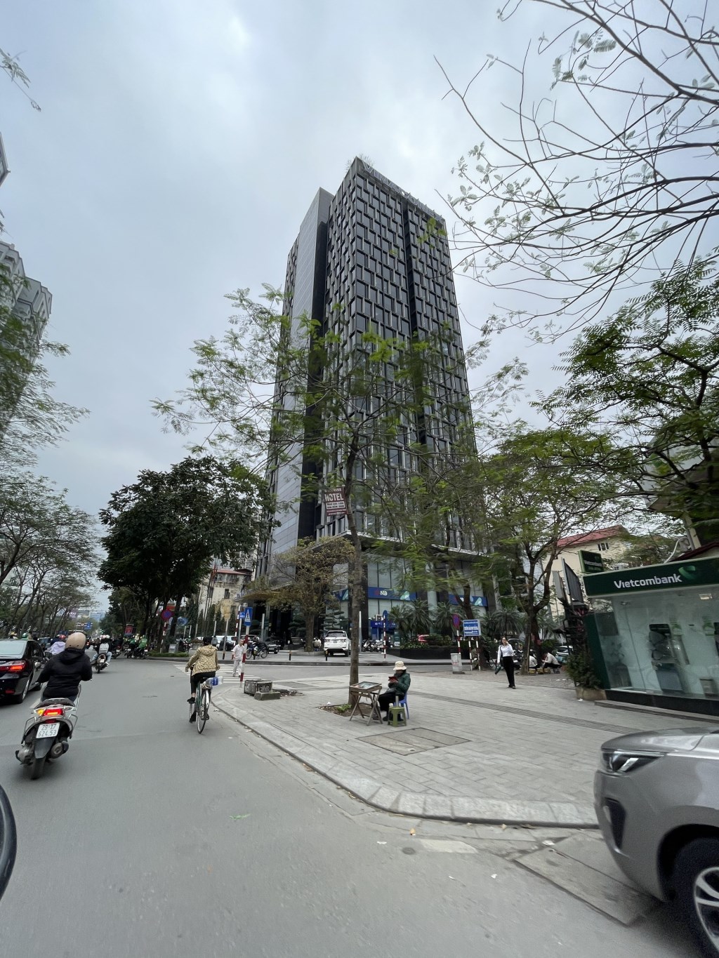 Bán sàn văn phòng Nguyễn Trãi, Hà Đông 700m² - Sẵn nội thất, pháp lý chuẩn, giá chỉ 45 tỷ