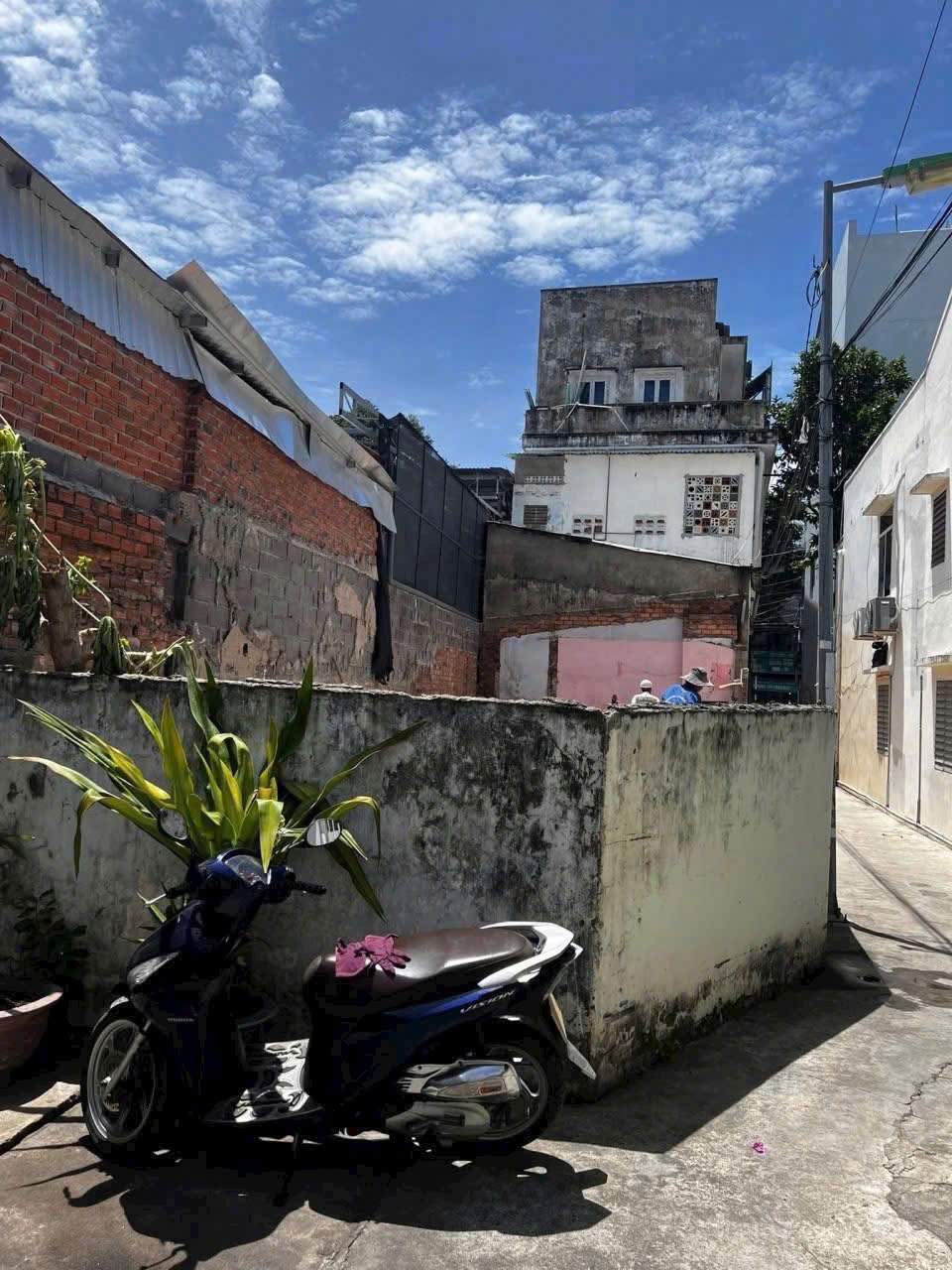 Đất lô góc 2 mặt tiền tại phường Nam Nha Trang 44.1m² giá 2.68 tỷ - Xây dựng tự do