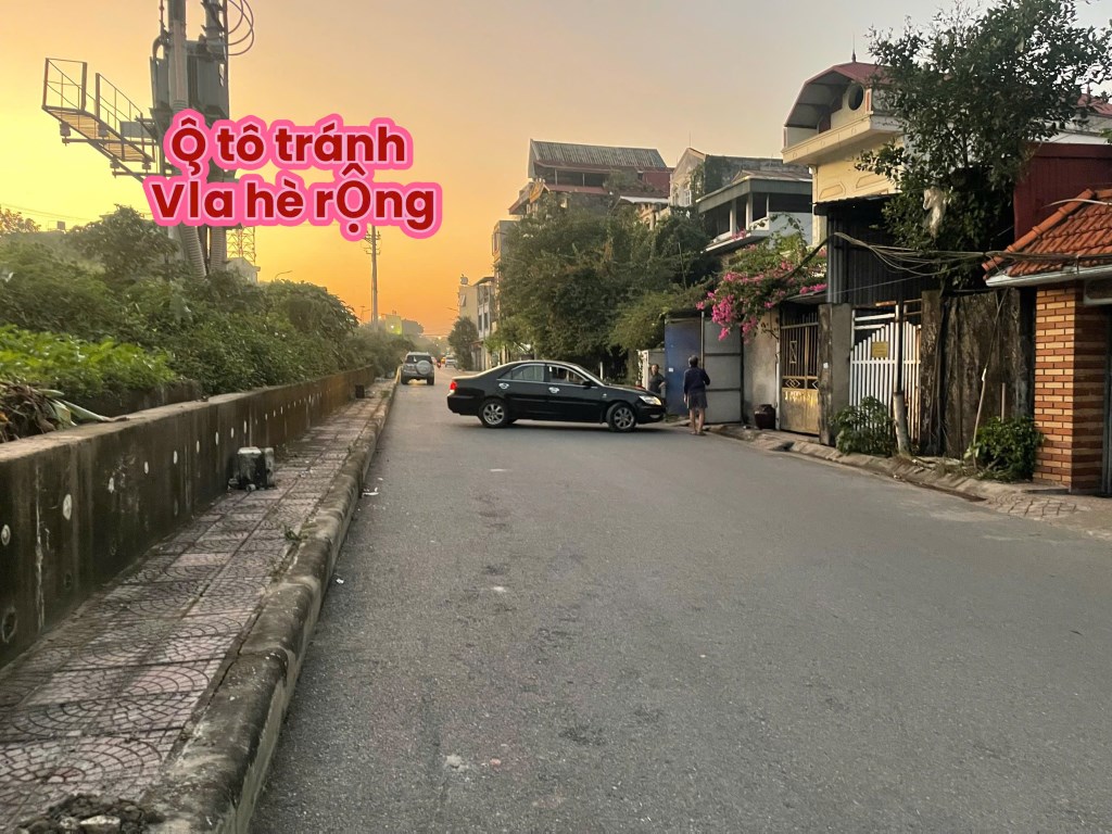 Bán nhà Yên Viên 51m² giá 5.x tỷ - Mặt tiền 7m, kinh doanh thuận lợi!