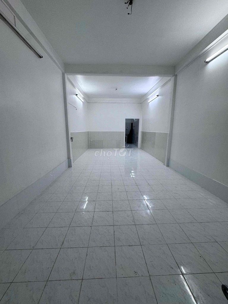 Bán nhà Thích Quảng Đức, quận Phú Nhuận, 60m² giá 8.5 tỷ - Nhà sạch, chỉ việc vào ở!