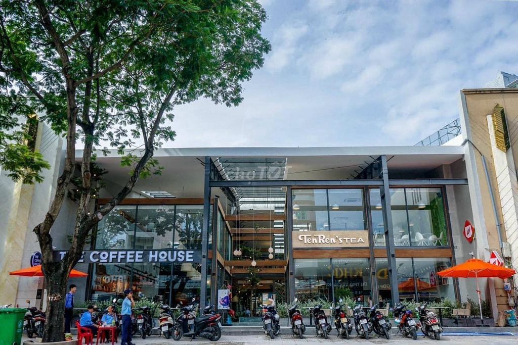 Biệt thự cho thuê mặt tiền Nam Kỳ Khởi Nghĩa, Quận 1 - Diện tích 500m², Giá 100 triệu/tháng