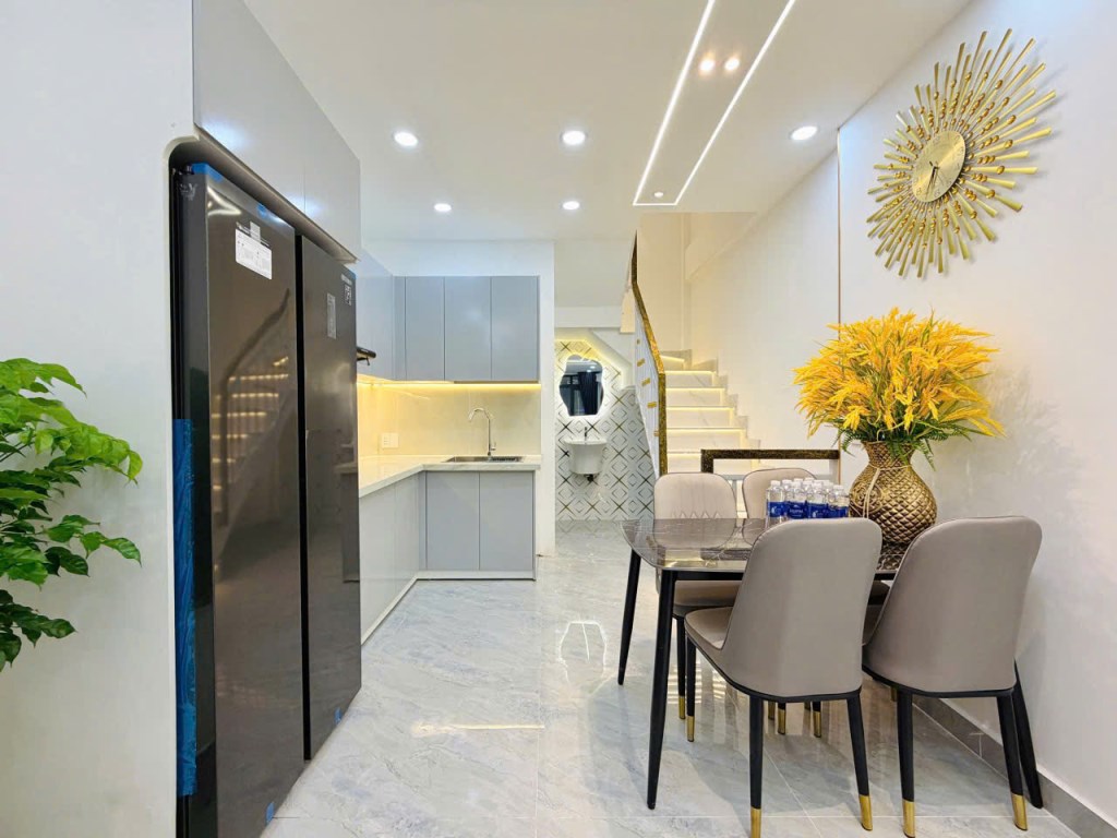 Nhà phố Chánh Hiệp Thủ Dầu Một 120m² giá 3 tỷ - Thiết kế hiện đại, sẵn sàng vào ở!