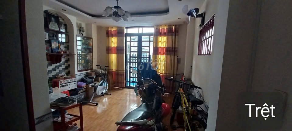 Nhà Cho Thuê Hẻm Lê Văn Sỹ, Q.3 - 3PN, 3WC - Giá 15 triệu/tháng