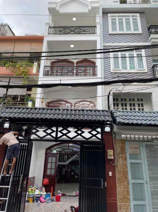 Cho thuê nhà 1 trệt 3 lầu 88.2m² giá 40 triệu - Hợp đồng dài hạn