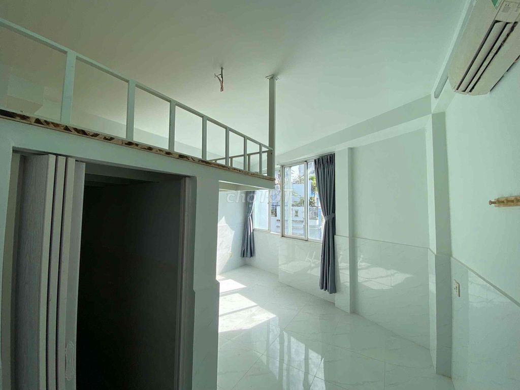 Cho thuê gác cửa sổ trời 28m² giá 4.4 triệu - Tiện nghi đầy đủ tại Tân Bình