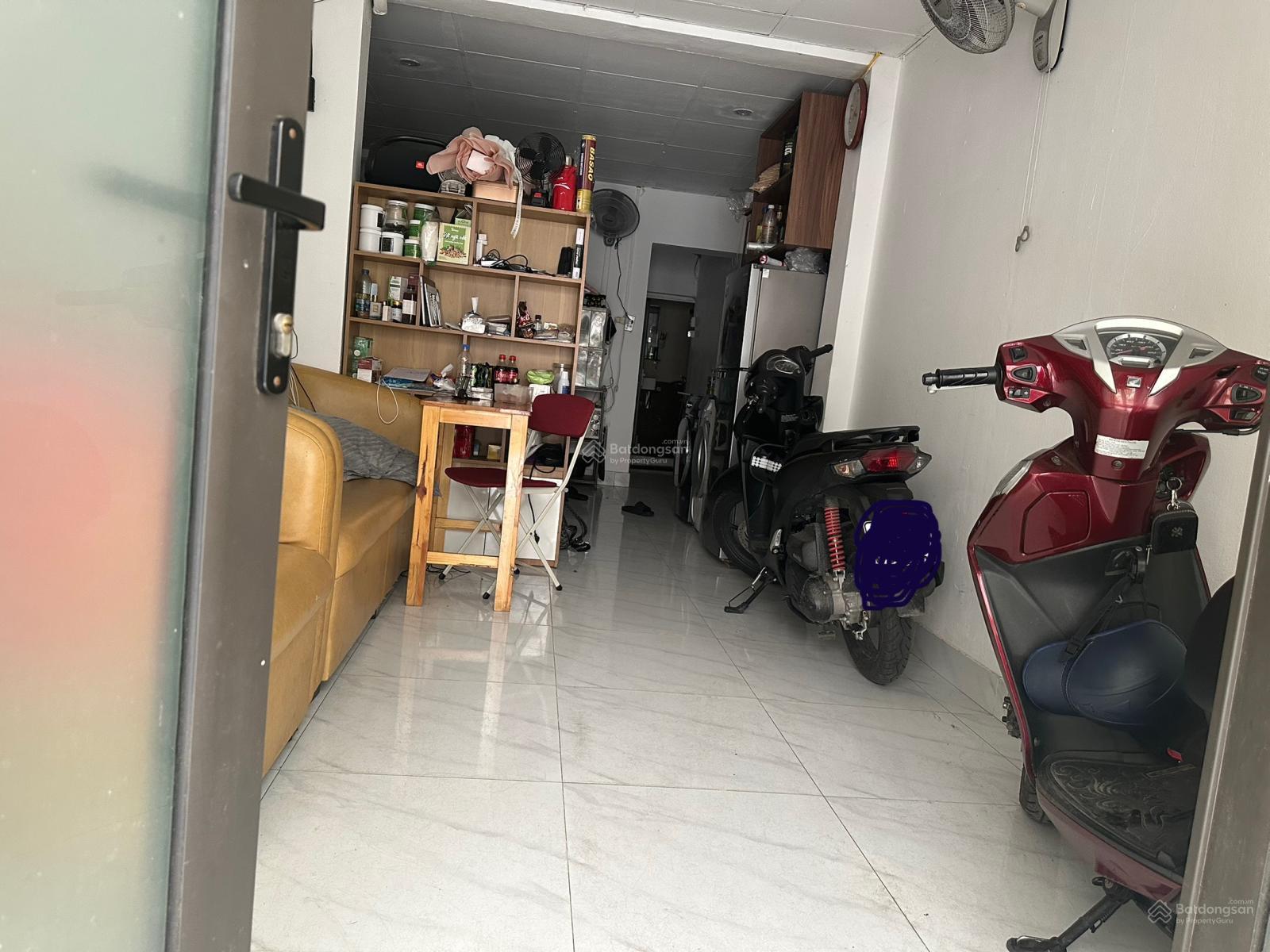 Căn hộ cho thuê tầng 1, ngõ 627 Đê La Thành, 45m² chỉ 10,5 triệu - Phù hợp gia đình nhỏ!