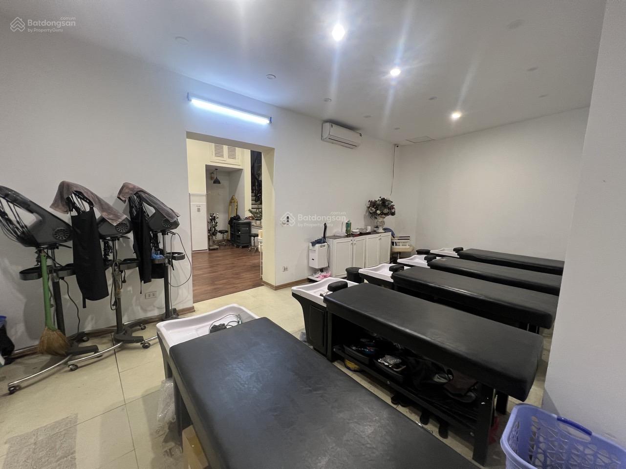 Mặt bằng kinh doanh cho thuê tại phố Tuệ Tĩnh, Hai Bà Trưng 120m² - Vị trí đắc địa, thuận lợi kinh doanh!