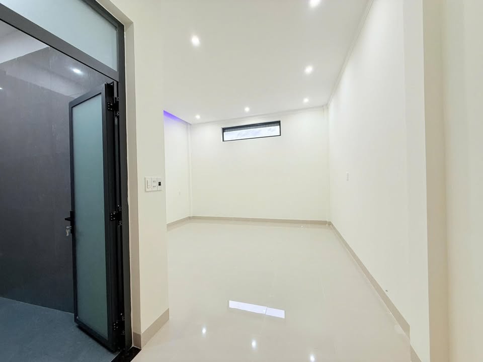 Nhà đẹp Hẻm 101 Lý Nam Đế, Pleiku 133m² giá 2 tỷ - Sẵn sàng vào ở!