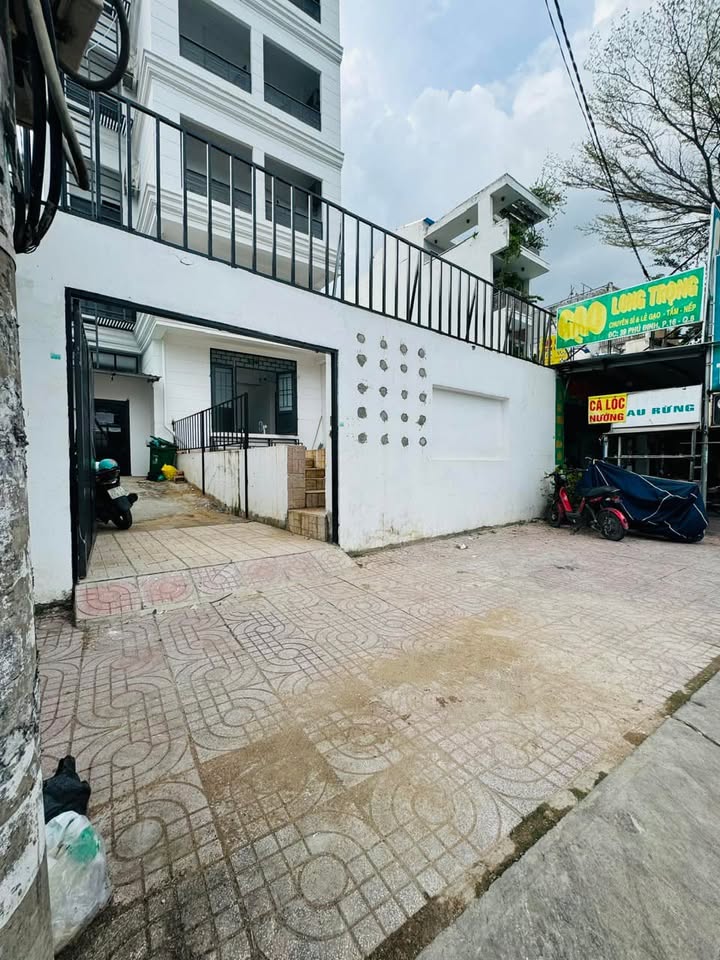 FrontHouse cho thuê mặt tiền đường Phú Định, quận 8 - Tiện kinh doanh đa ngành nghề!