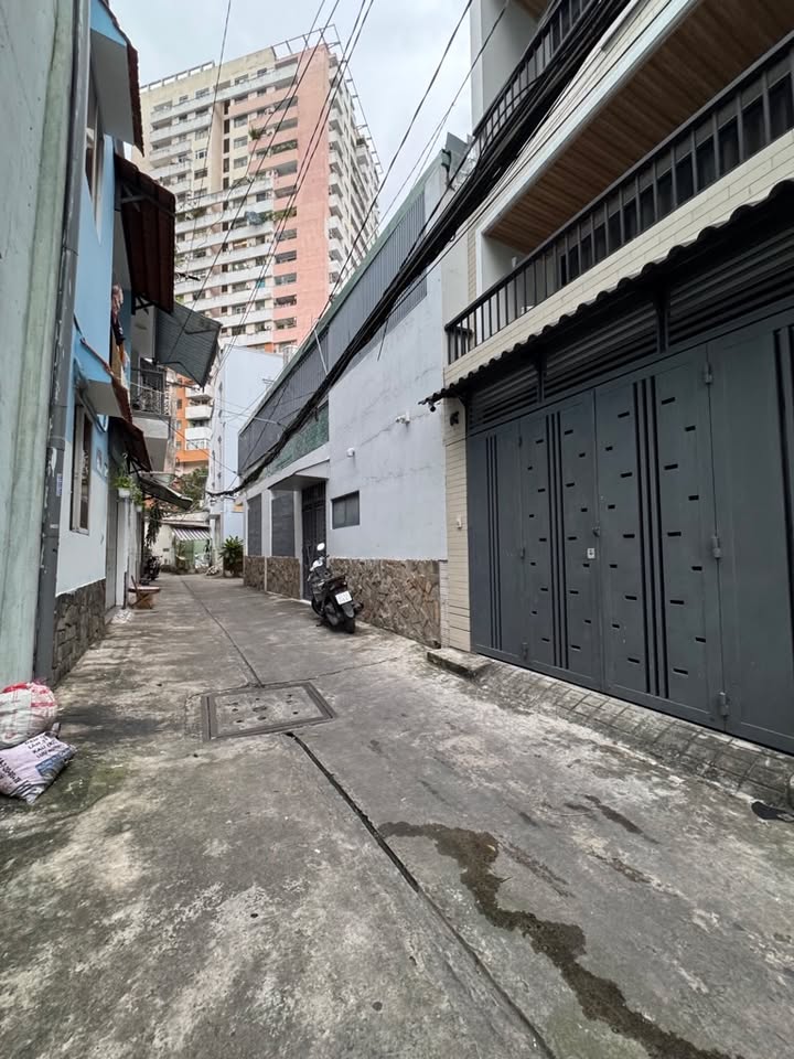 Nhà 3 tầng Lê Văn Sỹ Q3 35m² giá 7 tỷ - Sổ hồng riêng, hẻm thông thoáng!