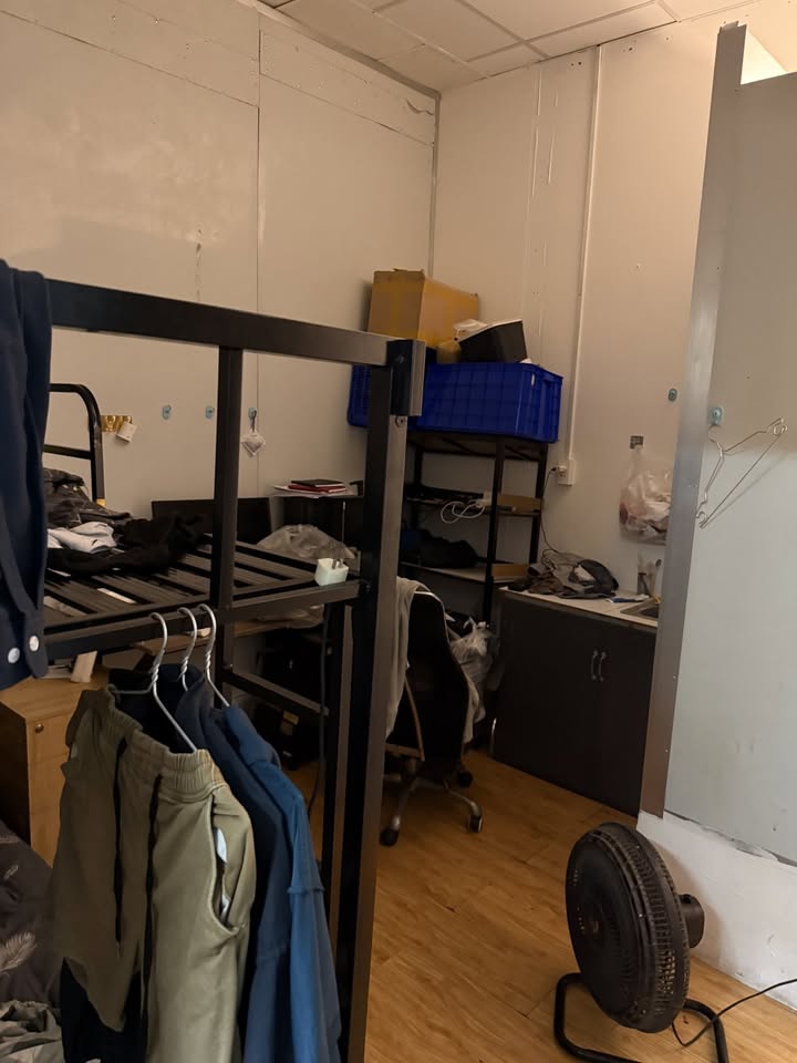 Mặt tiền kinh doanh 42m² Lê Văn Lương giá 10 tỷ - Đầu tư sinh lời ngay!