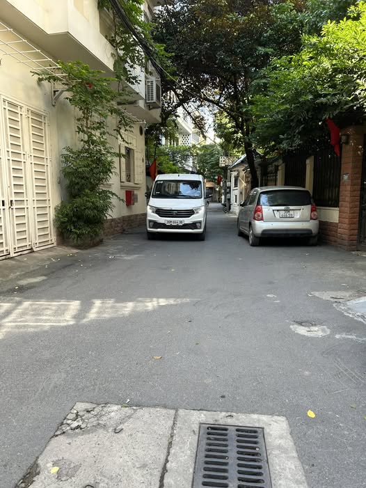 Nhà 5 tầng ngõ 147 Tân Mai 48m² giá 13.8 tỷ - Thiết kế hiện đại, ô tô vào nhà!