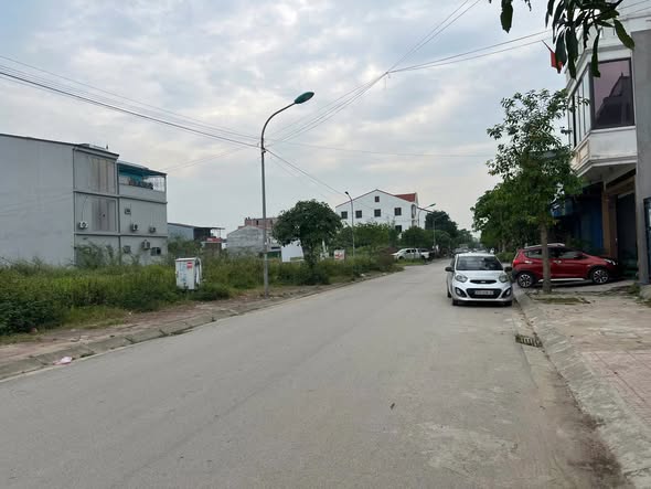 Bán đất đường Võ Trọng Cánh, phường Vinh Hưng, 141.5m² - Đường 15m thông thoáng!