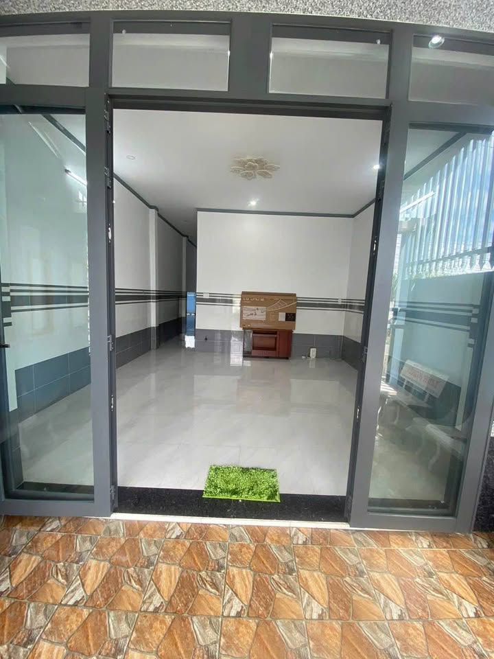 Nhà trệt mặt tiền Lưu Khánh Đức, Sóc Trăng 100m² giá chỉ 1 tỷ - Sổ đỏ chính chủ!