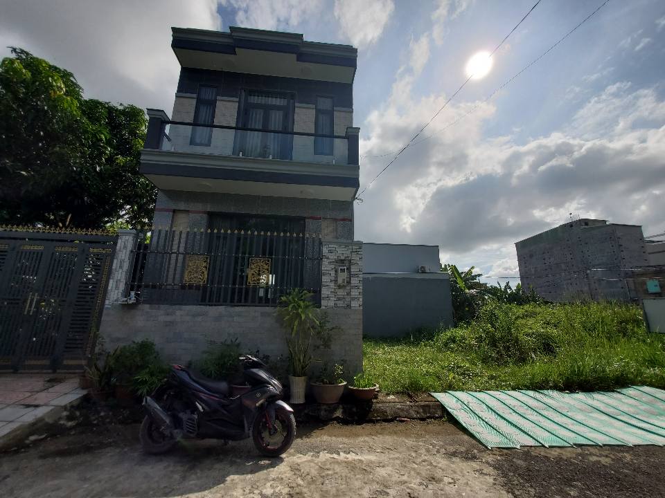 Đất bán 100m² đường Lê Văn Lương, Nhà Bè giá 3 tỷ - Sổ hồng riêng, công chứng ngay!