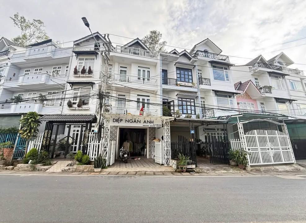 Nhà phố 4 tầng mặt tiền Tô Hiến Thành, Đà Lạt 59.5m² giá 8.9 tỷ - Đầu tư sinh lời ngay!