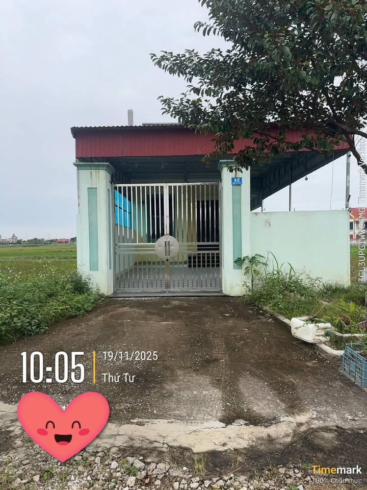 Nhà mới xây 180m² tại Quảng Long giá 1 tỷ - Kinh doanh thuận lợi!