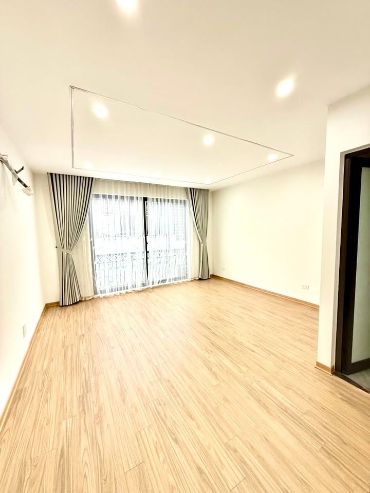 Nhà phố 6 tầng Vũ Đình Tụng, Long Biên 38m² giá 8 tỷ - Đẳng cấp thượng lưu!