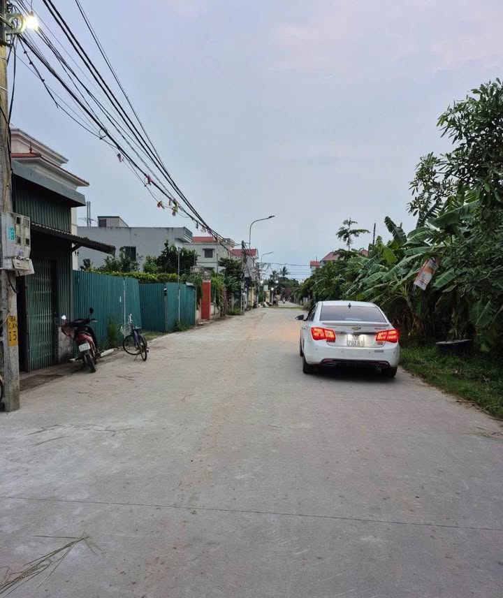 Đất tái định cư Dũng Tiến Thường Tín 121m² giá chỉ 4 tỷ - Cơ hội đầu tư tuyệt vời!