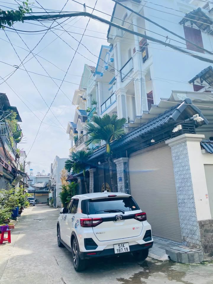 Nhà phố chính chủ tại Hiệp Thành 45, quận 12 - Giá chỉ 3 tỷ, sổ đỏ đẹp!