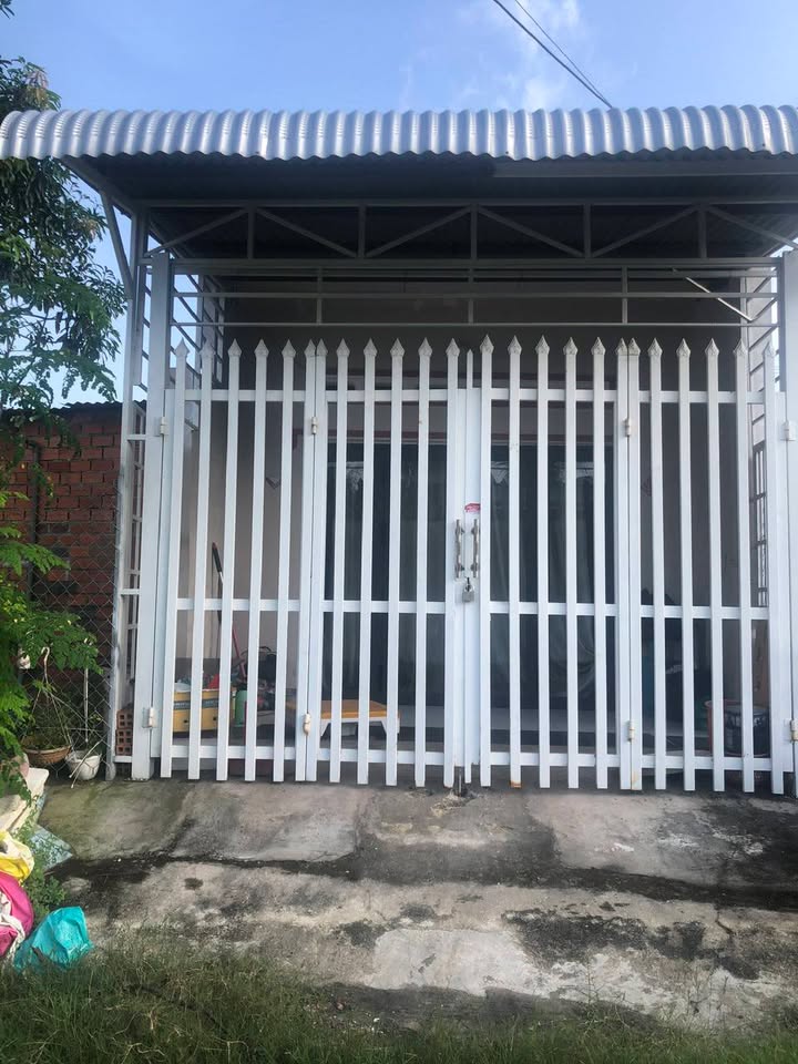 Nhà nguyên căn đường Trịnh Phong Đáng, Tây Ninh 2 triệu/tháng - Gần trường Tiểu học Lê Lợi!