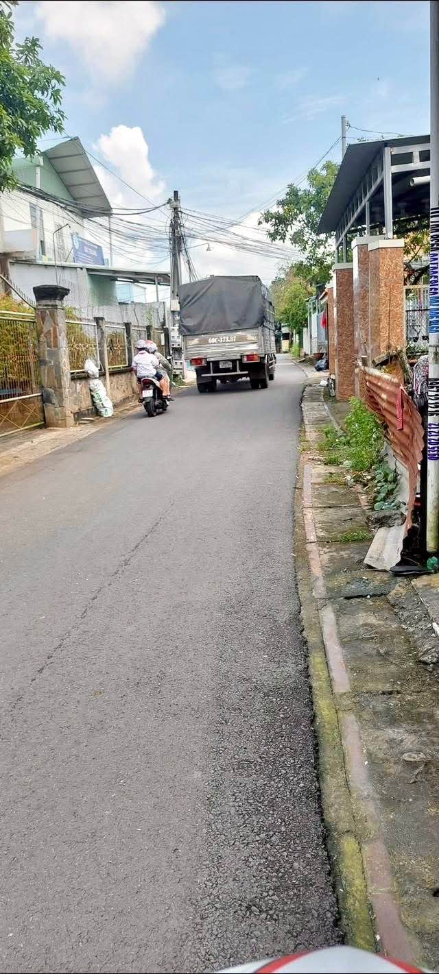 Đất nền Hưng Thịnh, Trảng Bom 318m² giá 2.45 tỷ - Sổ đỏ chính chủ, thuận tiện kinh doanh!