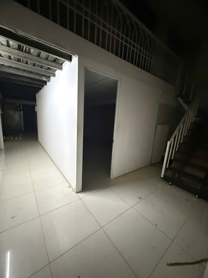 Mặt tiền Bà Triệu, Thị Trấn Hóc Môn 168m² chỉ 18 triệu - Kinh doanh tự do!