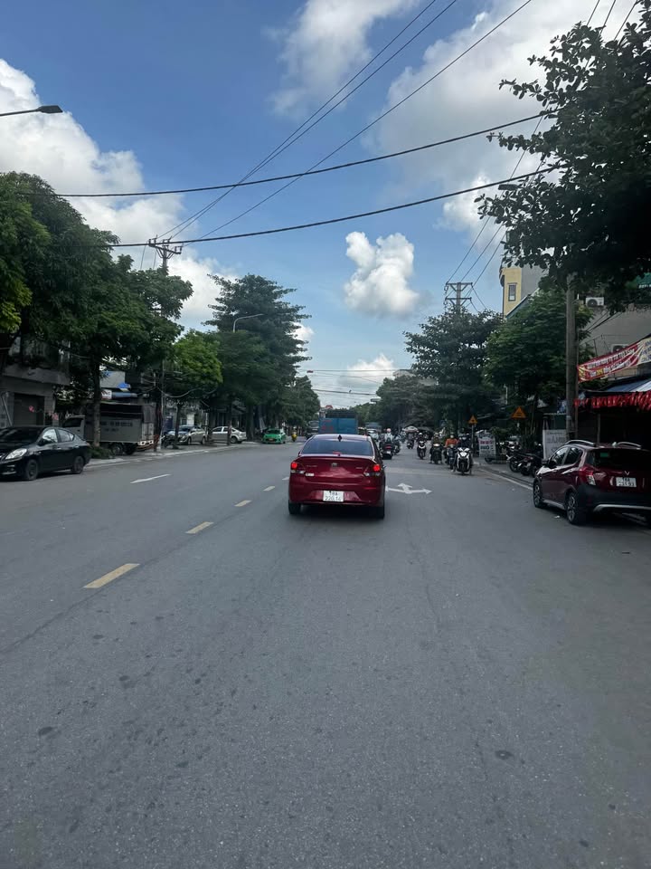 Nhà 5 tầng mặt đường Song Hào, Nam Định 71m² - Vị trí kinh doanh lý tưởng!