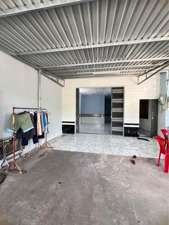Nhà nguyên căn mặt tiền đường Lâm Quang Ky, Rạch Giá 76m² giá 6 triệu - Kinh doanh thuận lợi!