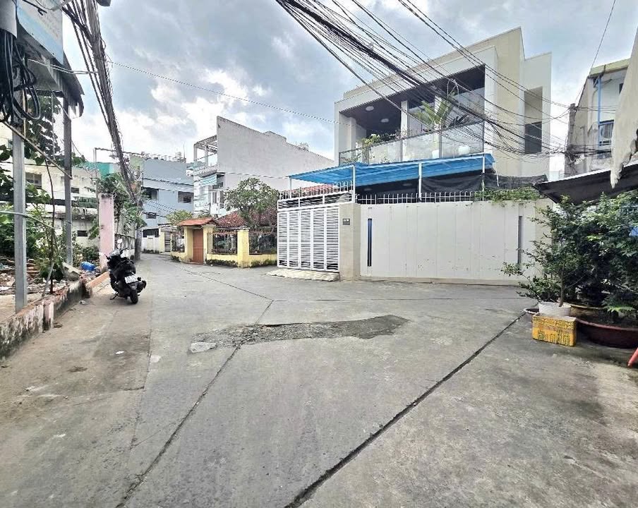 Đất nền đường Lạc Long Quân, Tân Bình 70m² giá 6 tỷ - Tiềm năng đầu tư lớn!