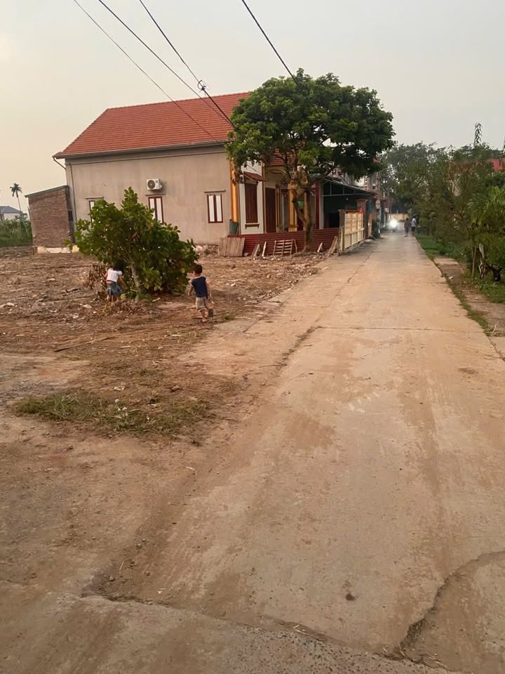 Đất Trừng Xá Lương Tài 100m² giá 1 tỷ - Sổ đỏ chính chủ, vị trí đẹp!