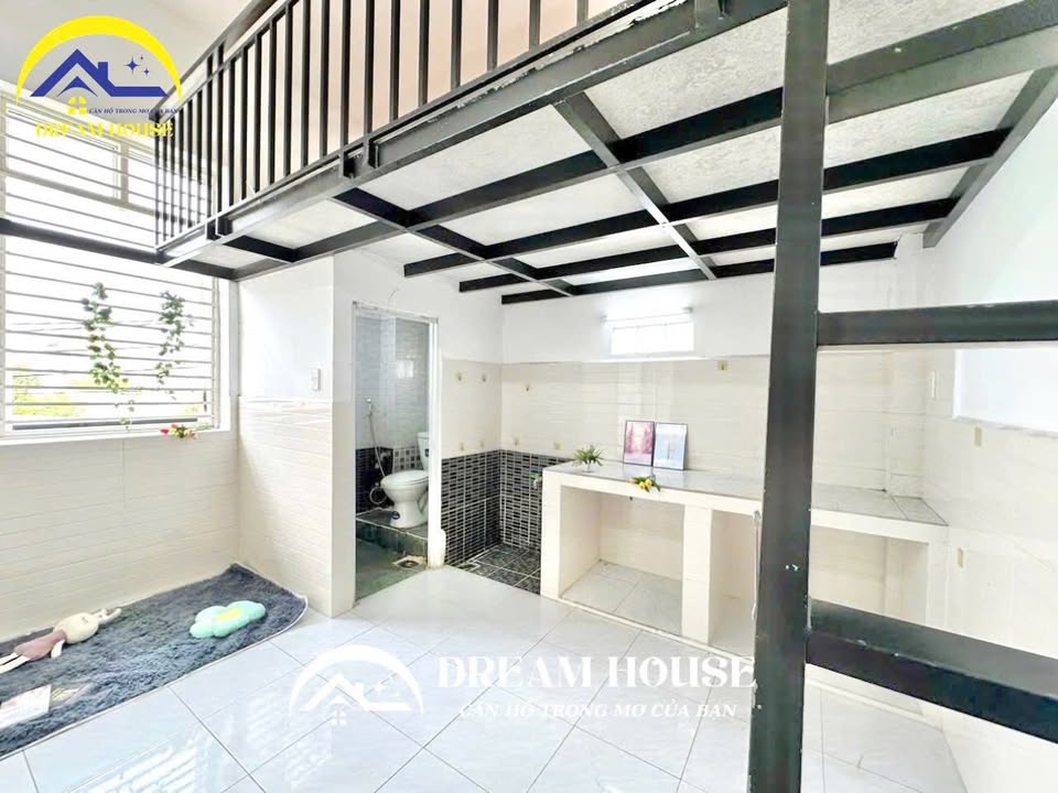 Nhà cho thuê tại Lê Văn Quới, Bình Tân - 3.2 triệu/tháng - Cửa sổ trời thoáng mát!