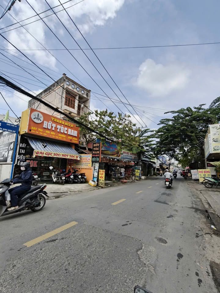 Dãy trọ mặt tiền Tân Thới Nhất, Quận 12, 150m² giá 9.79 tỷ - Đầu tư sinh lời cao!