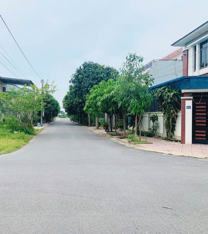 Đất 2 mặt tiền tại trung tâm TP Hà Tĩnh 120m² giá thỏa thuận - Tiện ích đa dạng!