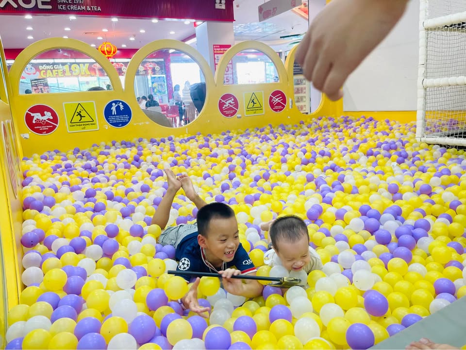 Đất mặt tiền đường Phạm Văn Nghị, Đông Thành 90m² - Kinh doanh sầm uất, giá chỉ 8 tỷ!